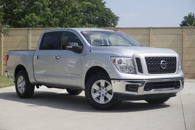 Certified Pre-Owned 2019 Nissan Titan SV 4WD 4D Crew Cab